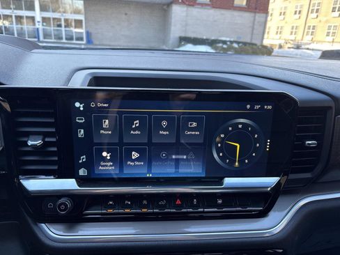 Used 2022 Chevrolet Silverado 1500 High Country w/ High Country Premium Package image 17