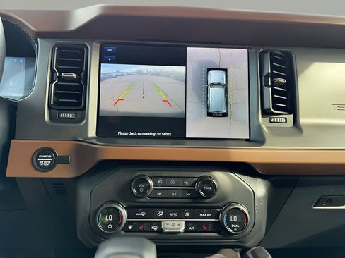 Used 2024 Ford Bronco Outer Banks image 19