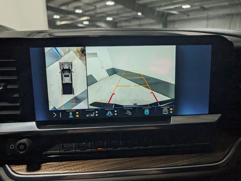 Used 2024 Chevrolet Silverado 2500 LT w/ All Star Edition image 28