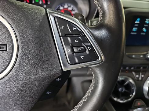 Used 2017 Chevrolet Camaro LT RWD image 12