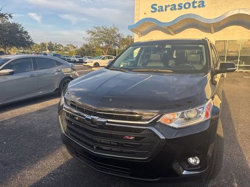 Used 2020 Chevrolet Traverse RS image 2