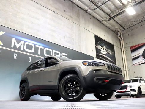 Used 2020 Jeep Cherokee Trailhawk image 68