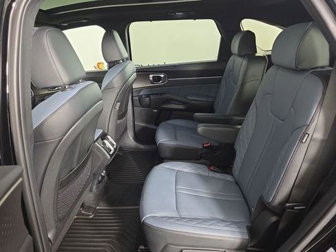Certified 2025 Kia Sorento SX Prestige image 21