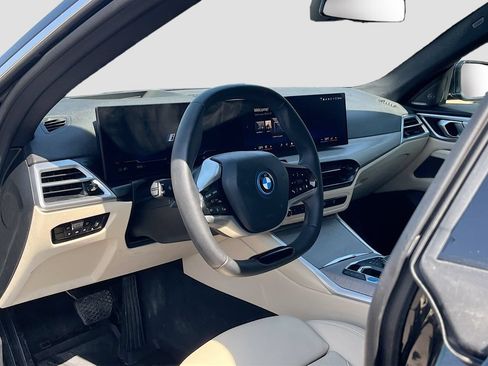 Used 2025 BMW i4 eDrive40 w/ Premium Package RWD image 9