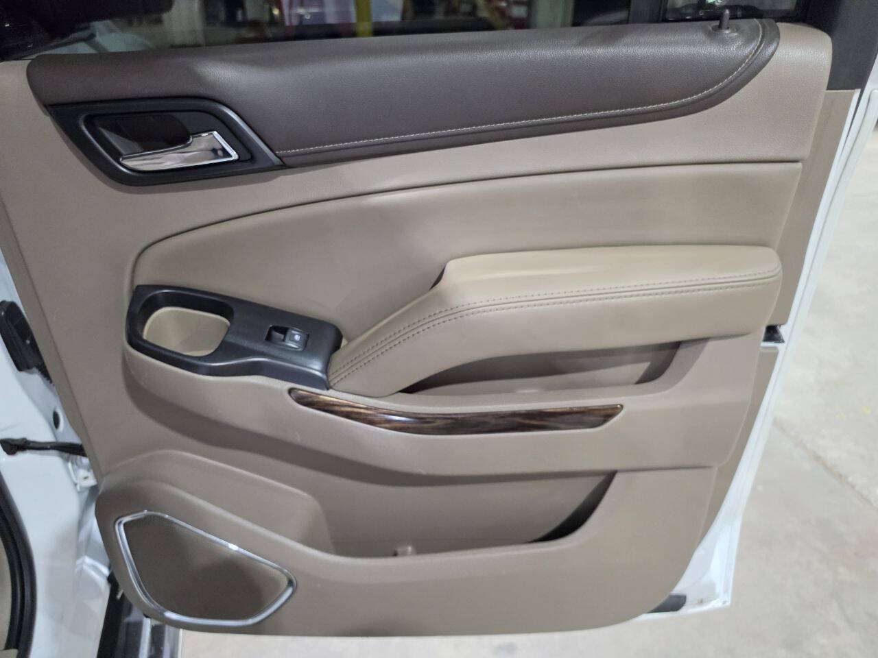 Used 2018 GMC Yukon XL SLT w/ Premium Edition AWD/4WD image 36