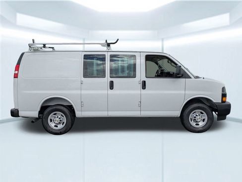 New 2025 Chevrolet Express 2500 w/ Driver Convenience Package image 7