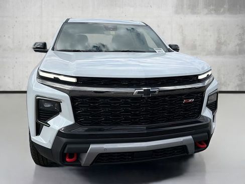 New 2026 Chevrolet Traverse Z71 w/ Enhanced Driving Package image 2