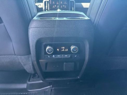 Used 2024 GMC Acadia AT4 w/ Luxury Package AWD/4WD image 17