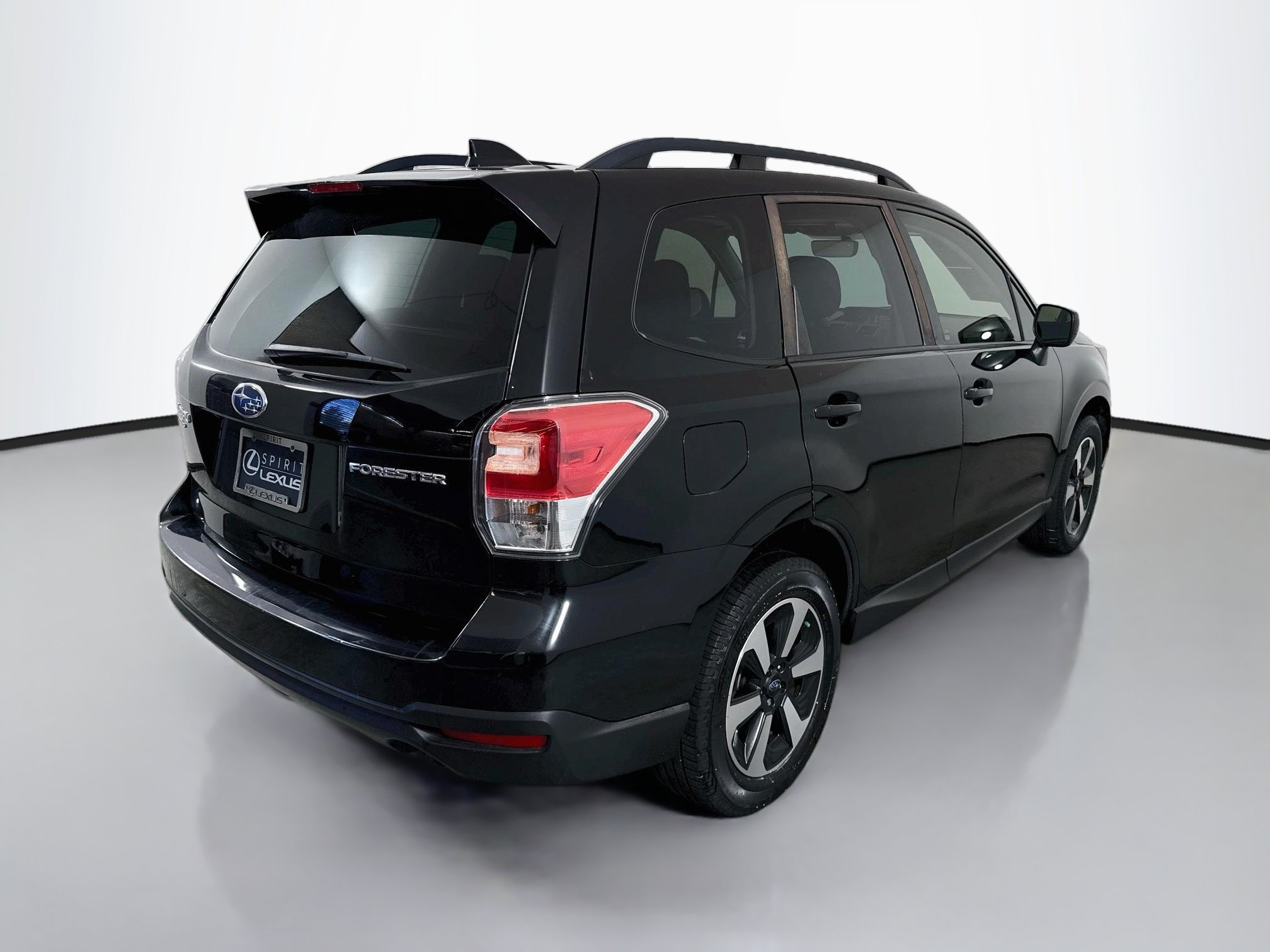 Used 2018 Subaru Forester 2.5i Premium w/ All-Weather Package AWD/4WD image 7