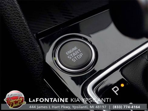 Certified 2025 Kia Sportage EX image 23