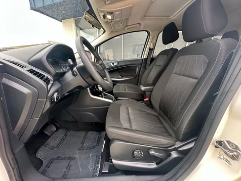 Used 2021 Ford EcoSport SE w/ SE Convenience Package image 18