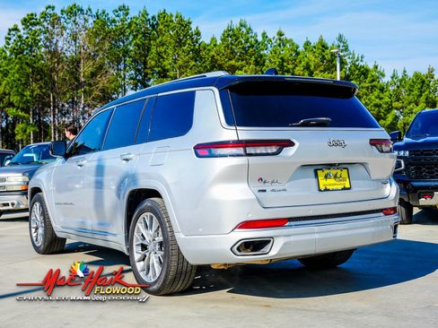 Used 2022 Jeep Grand Cherokee L Summit w/ Luxury Tech Group V image 5