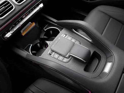 Certified 2025 Mercedes-Benz GLE 450 GLE 450 image 28