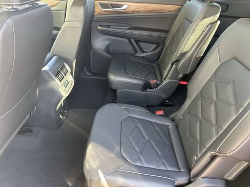 New 2026 Volkswagen Atlas SE FWD image 13