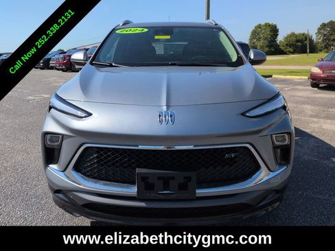 Used 2024 Buick Encore GX Sport Touring FWD image 9