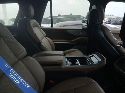Used 2025 Lincoln Navigator Black Label AWD/4WD image 10