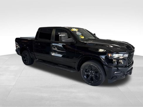 Used 2025 RAM 1500 Big Horn AWD/4WD image 11