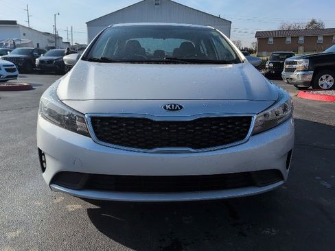 Used 2018 Kia Forte LX w/ LX Rear Camera Package image 3