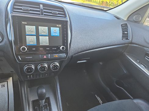 Used 2024 Mitsubishi Outlander Sport SE image 17