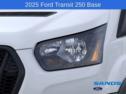 New 2025 Ford Transit 250 148 Medium Roof image 18