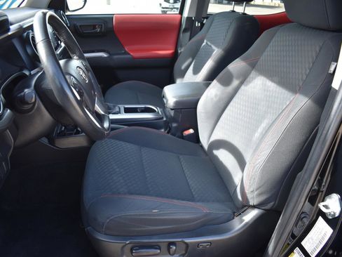 Used 2023 Toyota Tacoma SR5 w/ Technology Package image 21