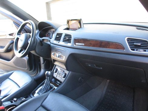 Used 2018 Audi Q3 2.0T Premium Plus w/ Premium Plus Package image 76