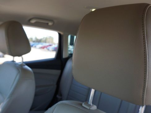 Used 2016 Ford Escape Titanium image 24