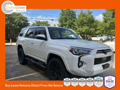 Used 2023 Toyota 4Runner SR5 Premium w/ Moonroof Package AWD/4WD image 1