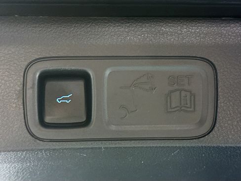 Used 2024 Ford Expedition Max Limited image 32