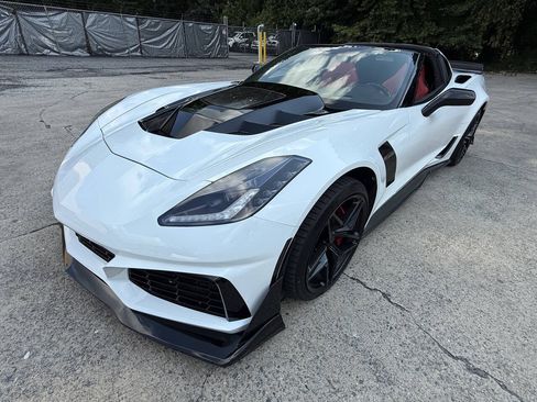 Used 2016 Chevrolet Corvette Z06 RWD image 21