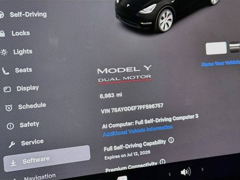 Used 2023 Tesla Model Y Performance AWD/4WD image 11