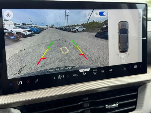 New 2026 Ford Explorer Active image 17