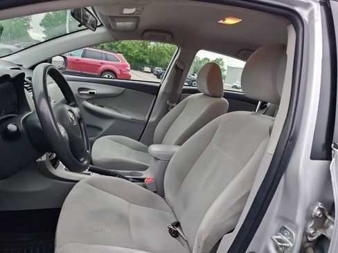 Used 2012 Toyota Corolla LE FWD image 8