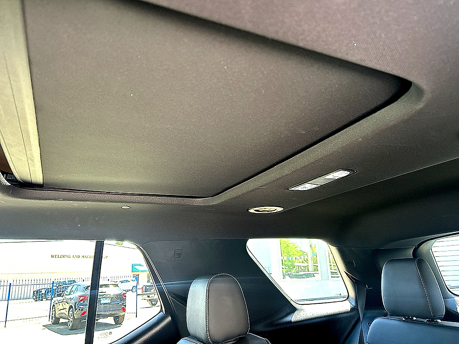 Used 2023 Chevrolet Traverse LT w/ LT Premium Package FWD image 21