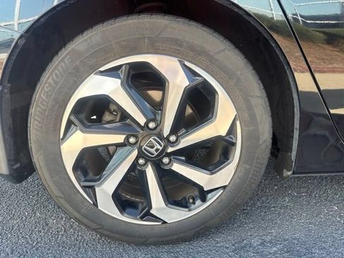 Used 2017 Honda Accord EX-L image 6