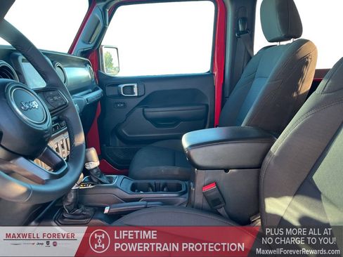 Used 2023 Jeep Wrangler Sport S image 19