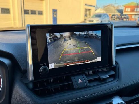 Used 2023 Toyota RAV4 XLE image 24