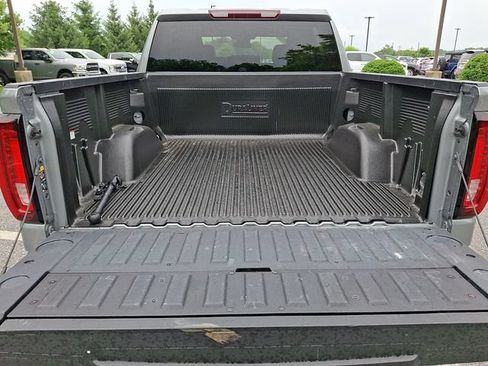 Used 2025 GMC Sierra 1500 SLT AWD/4WD image 28