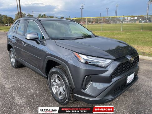 New 2025 Toyota RAV4 XLE w/ Convenience Package image 1