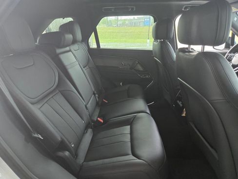 Used 2025 Land Rover Range Rover Sport SE AWD/4WD image 18