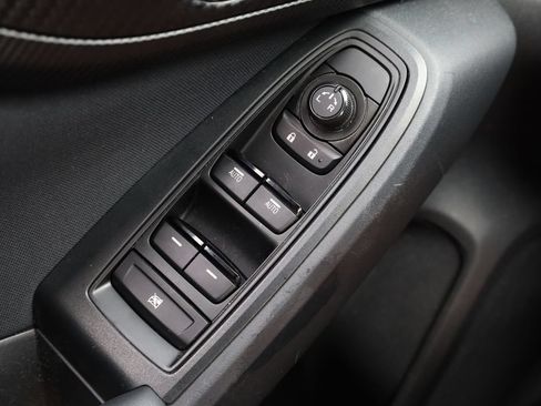 Certified 2022 Subaru Crosstrek 2.0i AWD/4WD image 17