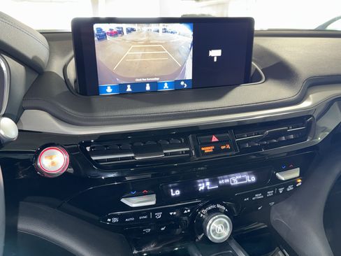 Used 2023 Acura MDX SH-AWD image 28