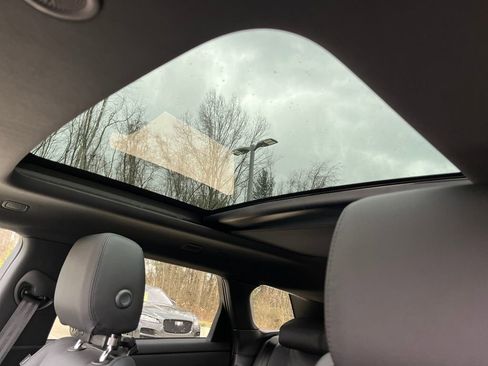 New 2026 Land Rover Range Rover Evoque S AWD/4WD image 17