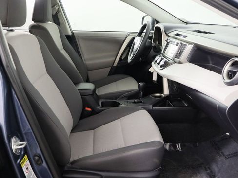 Used 2013 Toyota RAV4 LE image 18