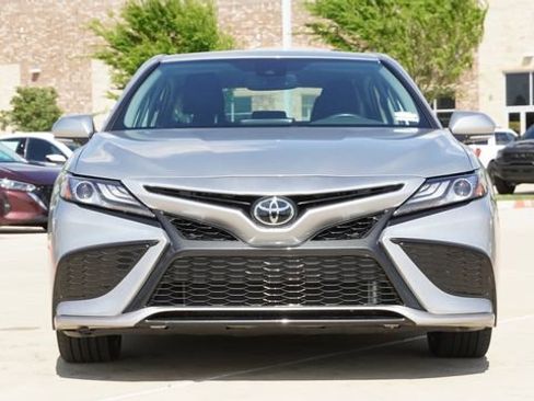 Used 2024 Toyota Camry XSE FWD image 2