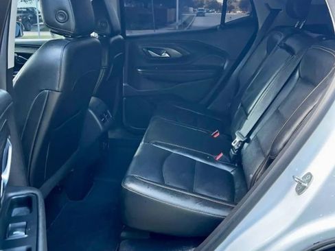 Used 2020 GMC Terrain SLT w/ Preferred Package AWD/4WD image 11