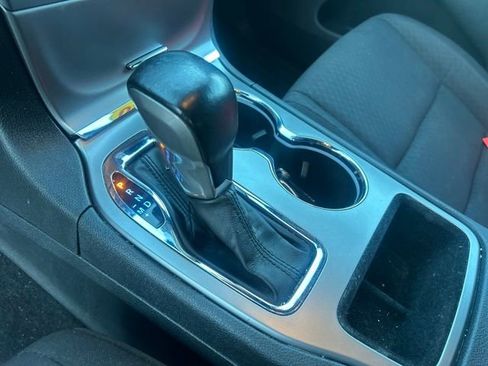 Used 2020 Jeep Grand Cherokee Laredo image 23