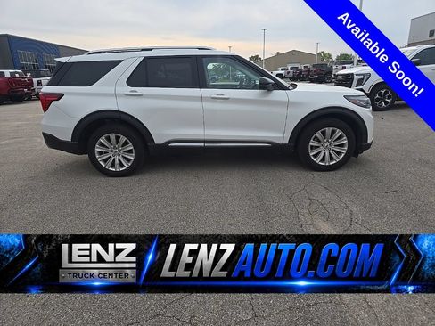 Used 2025 Ford Explorer Platinum w/ LUX Leather Package AWD/4WD image 1