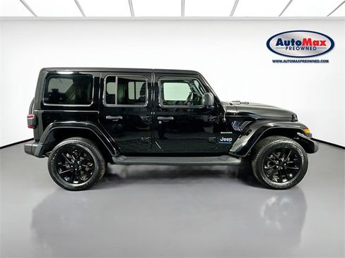 Used 2023 Jeep Wrangler Unlimited Sahara w/ Cold Weather Group image 9