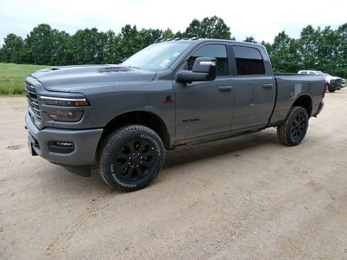 New 2026 RAM 2500 Laramie AWD/4WD image 8